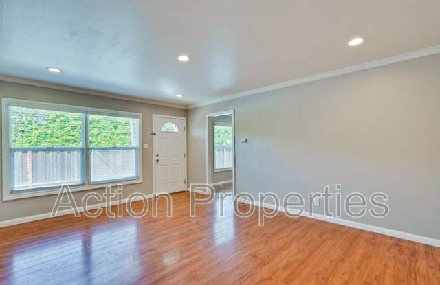 Photo of 489 Rollins Road