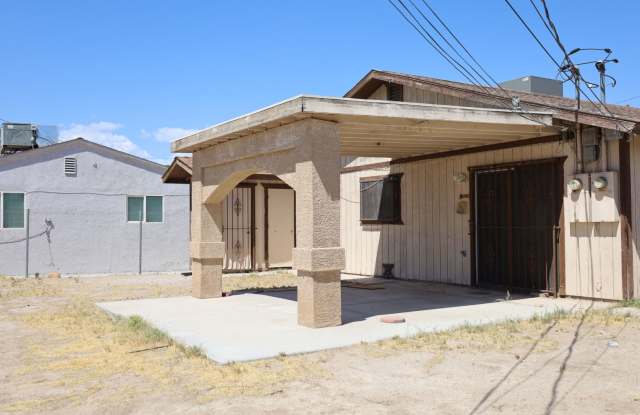 E. Cartier Ave 1309