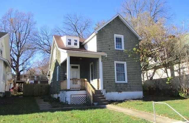411 FOREST Avenue