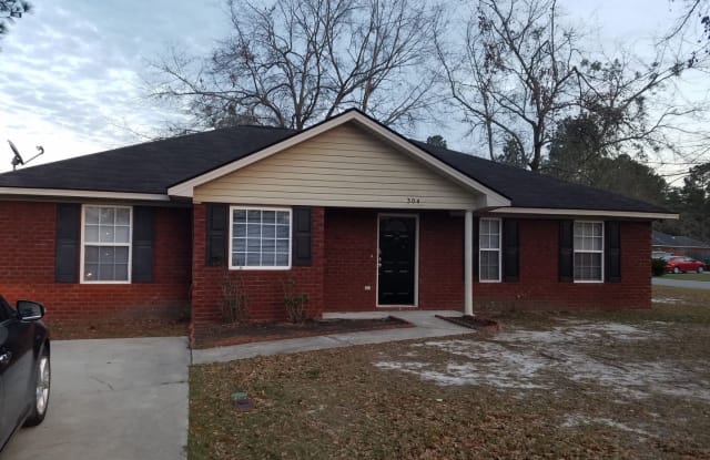 304 N Belmont Ct - 304 Belmont Ct, Hinesville, GA 31313