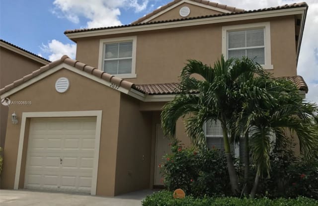 2037 SE 12th St - 2037 Southeast 12th Street, Homestead, FL 33035