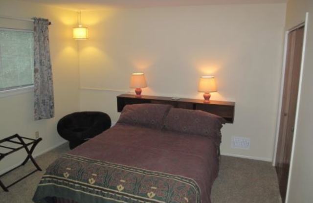 Photo of 1972 Valley Road - Funished