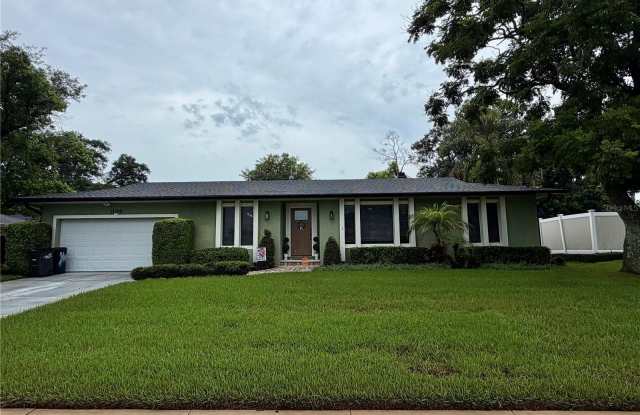 1105 DORIS Street