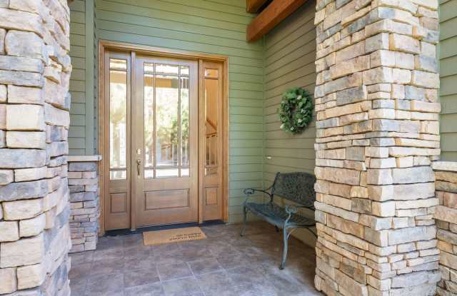 Gated Community in Broken Top