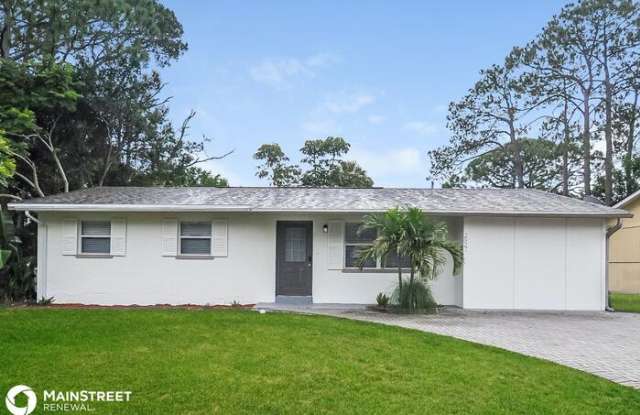 2527 Stratford Drive - 2527 Stratford Drive, Sarasota Springs, FL 34232