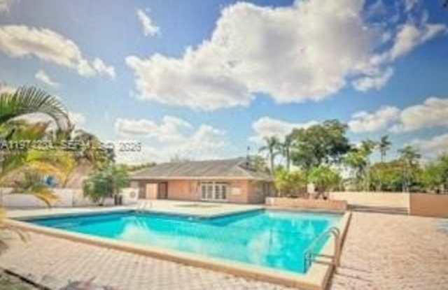 1941 NW 96th Ter