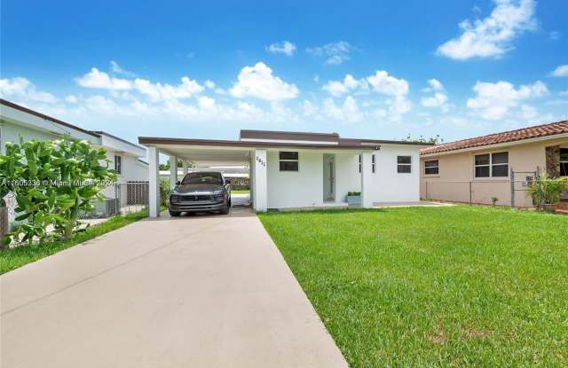 2811 Southwest 65th Avenue