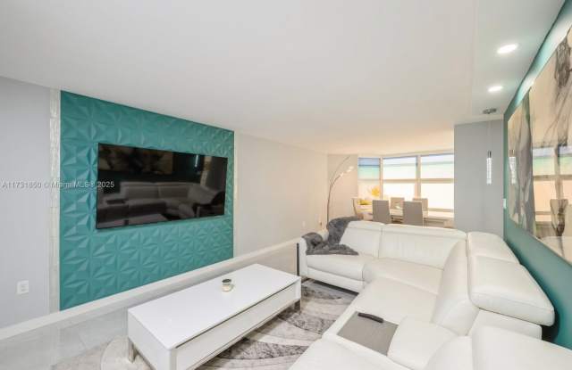 Photo of 6423 Collins Ave