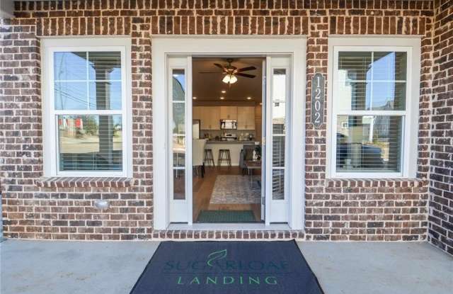 1202 Sugarloaf Run Drive