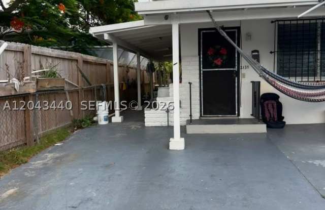 2137 NW 1st Ter