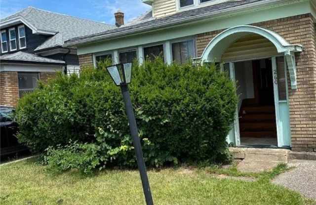 Photo of 260 Millicent Avenue