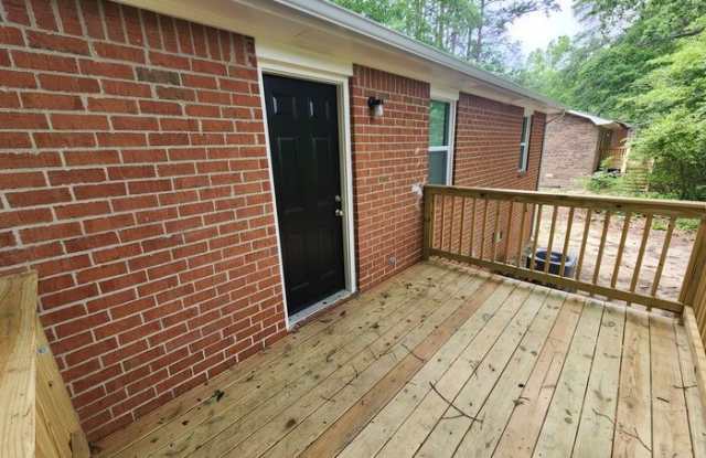 709 West Creek Circle