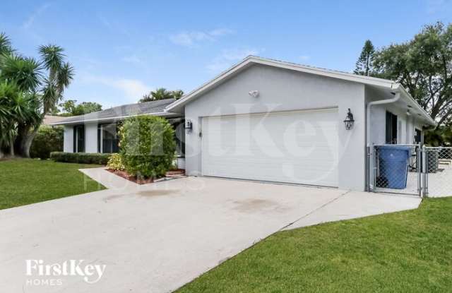 395 La Mancha Avenue