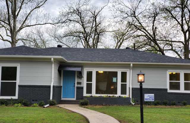 1307 Aldridge-House-Commerce-"October Move-In Special for Qualified Renters - No October Rent, Deposit Only"