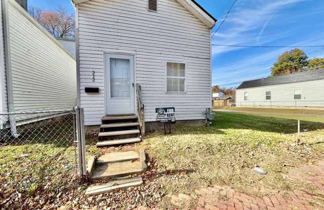 Portland Neighborhood - 3 Bedroom 1 Bath House