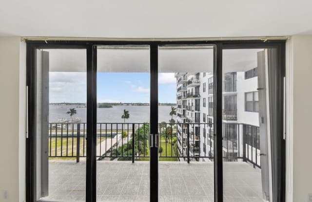 Photo of 3800 Washington Road