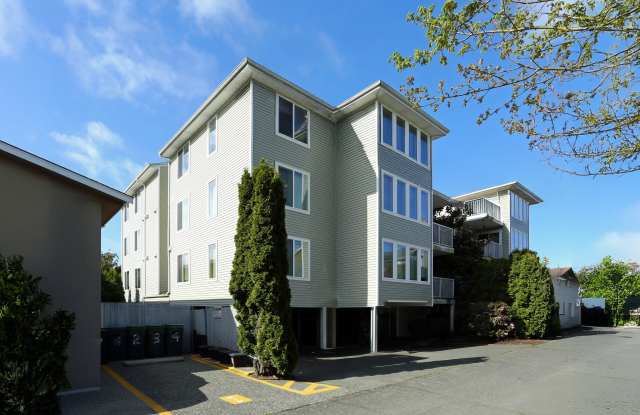 Courtyard Apartments Ballard