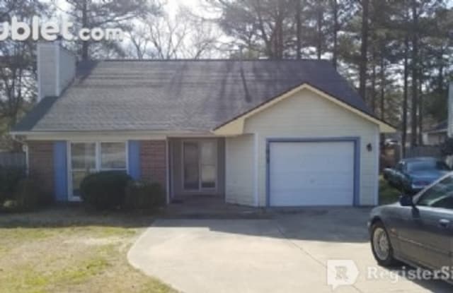 1613 Veanna Dr - 1613 Veanna Drive, Fayetteville, NC 28301