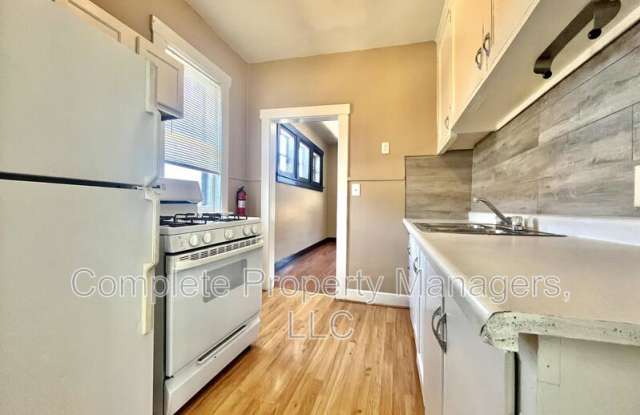 Photo of 325 East Washington St - 3