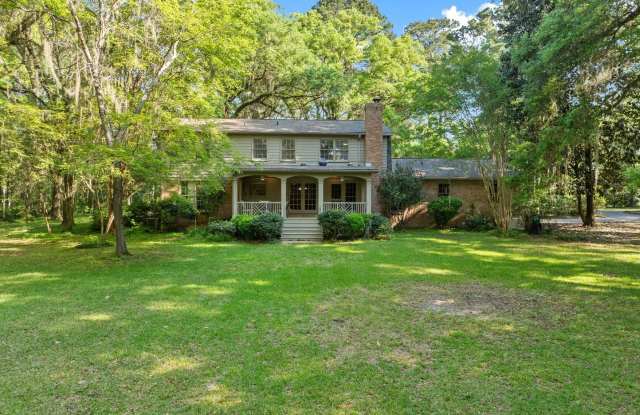 Beautiful Family Estate Home 819 Lake Ridge Road