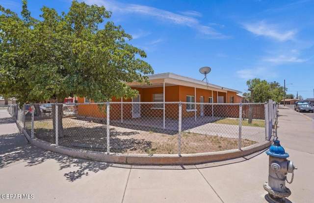 Photo of 323 SINGH Street unit: B