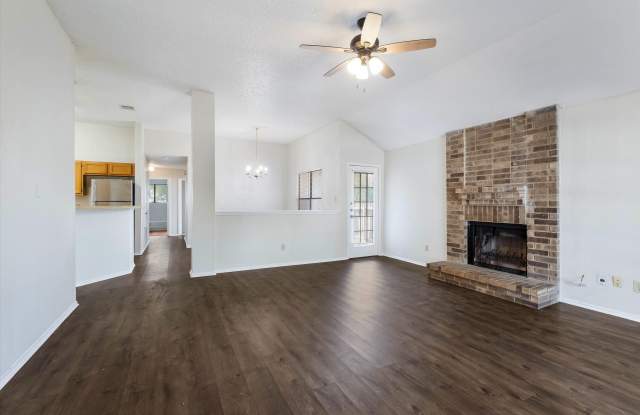 6822 Quail Lake Drive