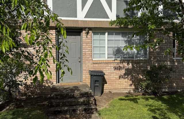 Photo of 380 Railroad Avenue #12