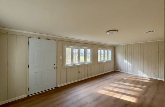 Charming 5 Bedroom/2.5 Bathroom in Bowleys Quarters, MD!