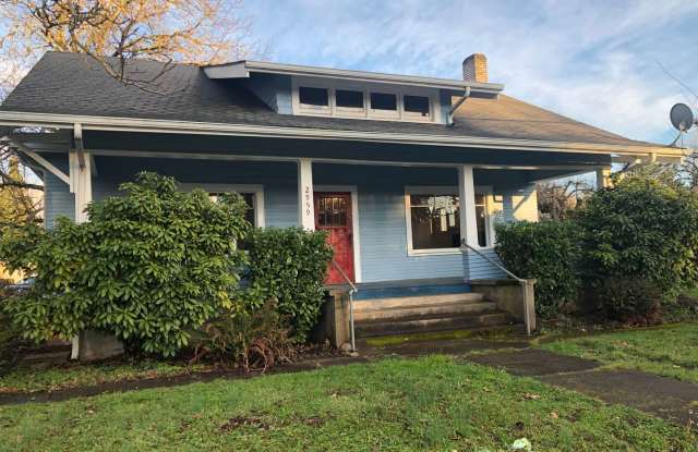 Photo of Large 4 bed/2 bath Farm House on River Rd. MOVE IN SPECIAL!