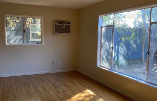 Quaint 2 Bedroom Duplex