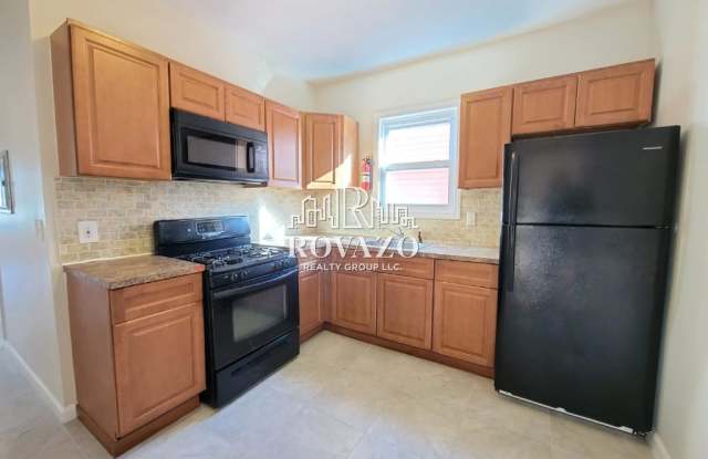 Photo of 94 11th Avenue West