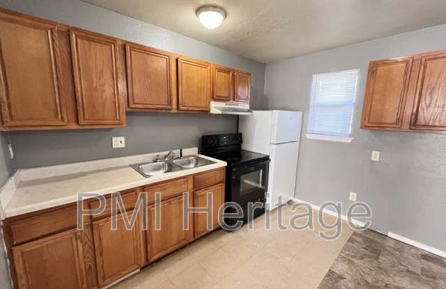 813 E Huntsville Ave