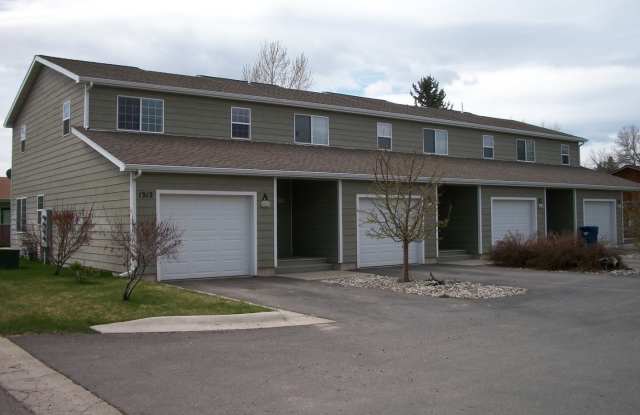 2 Bedroom, 1.5 Bathroom Townhouse