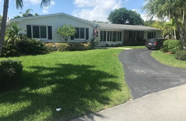 8280 SW 164th St - 8280 Southwest 164th Street, Palmetto Bay, FL 33157