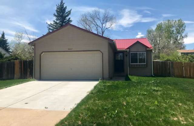 Start a Lease by 4/17 and get $250 off 1st Month!