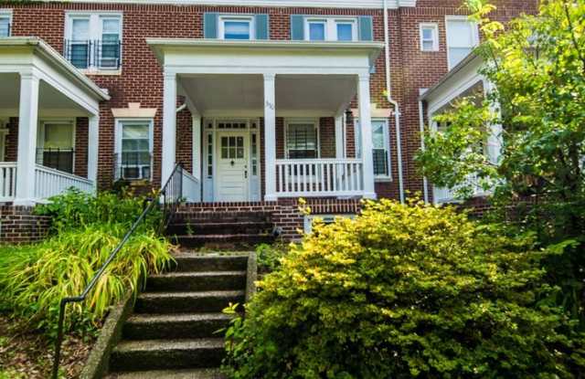 2026/2027 JHU Off-Campus 5bd/2ba Rowhome w/ W/D!! Available 6/7/26