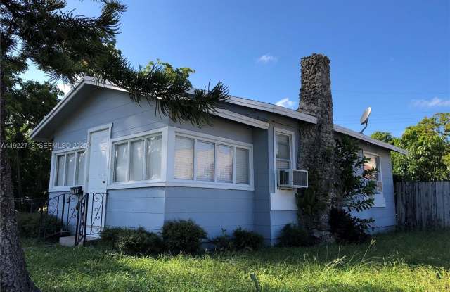 Photo of 2129 Taylor St