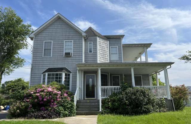 9 Berg Avenue