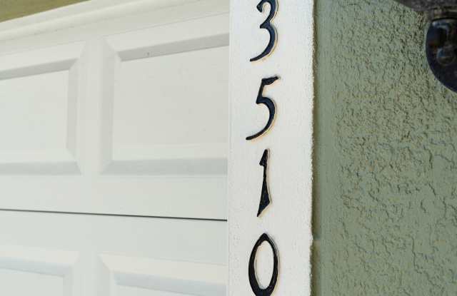 MOVE IN SPECIAL- 4/2.5 Town Home w/ Loft and Office in Harrington Pointe at Wyndham Lakes