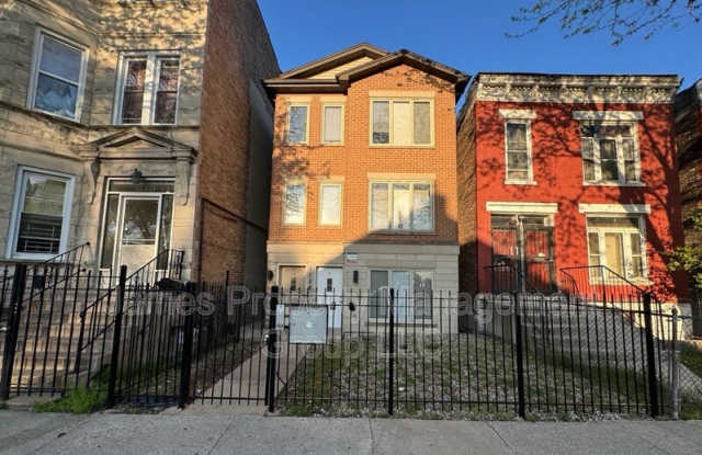 Photo of 1129 S Troy St Unit 1