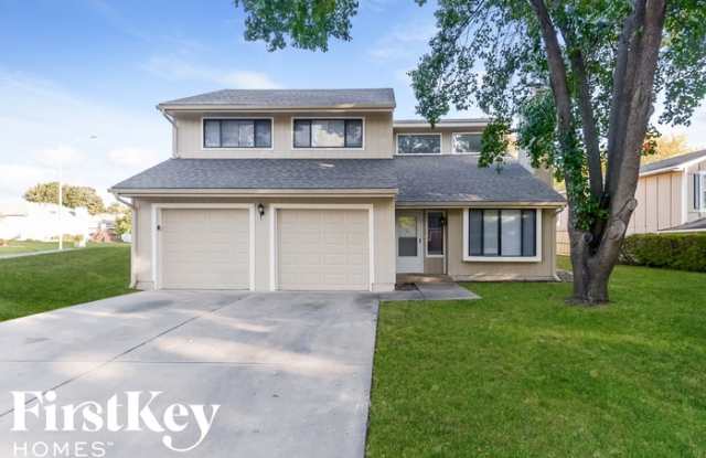 1800 Northeast Gatewood Drive