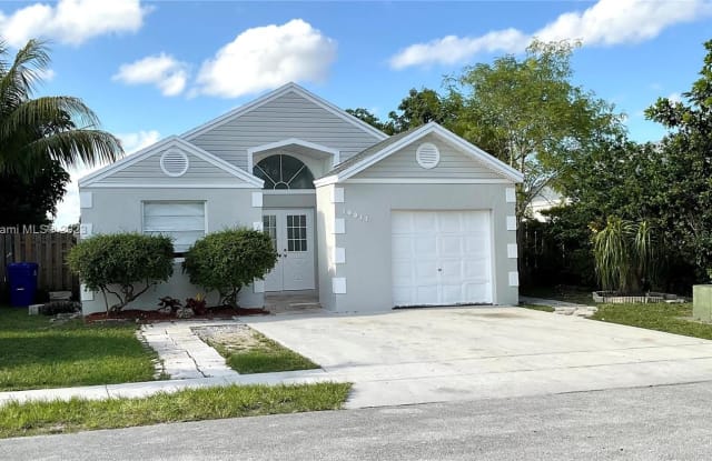 10011 Olive St - 10011 Olive Street, Miramar, FL 33025