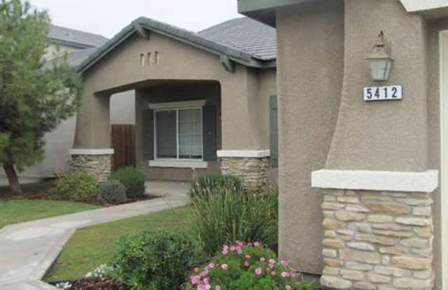 Southwest 4 bedroom 2 bath