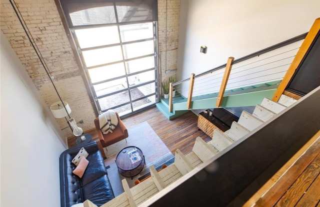 101  E Walnut  ST Unit #210