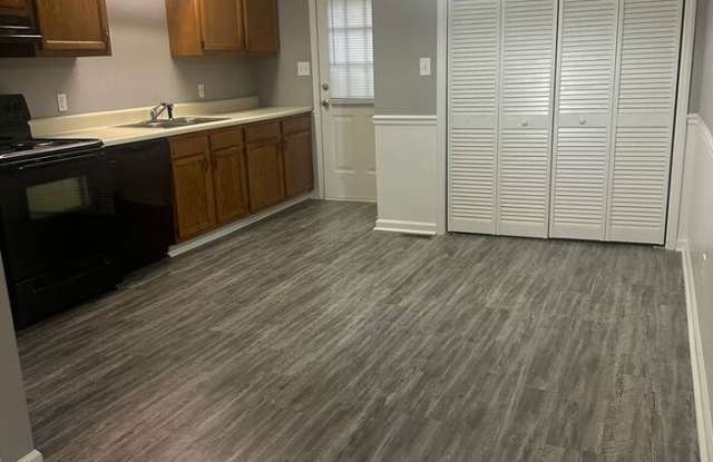 2894 Mountcrest Circle Northwest
