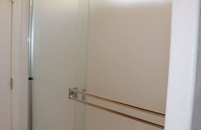 East Side 3 Bed 2 Bath Energy Efficient Pulte Home