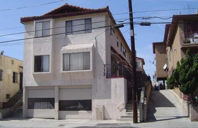 713 N Grand