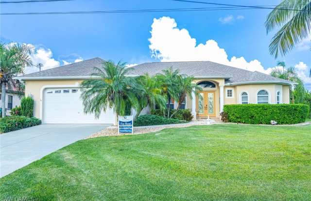 3335 SW 25th Court