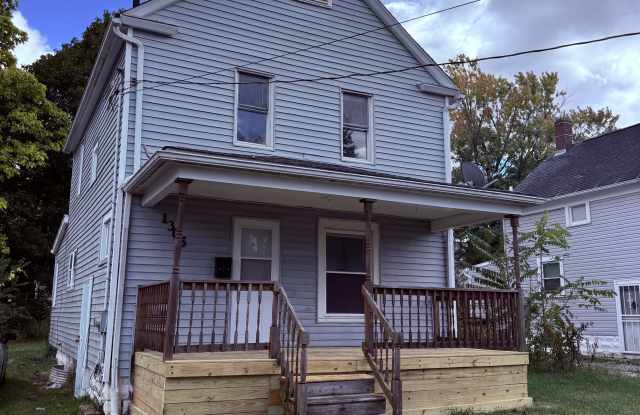 Photo of 1305 Curtis Street