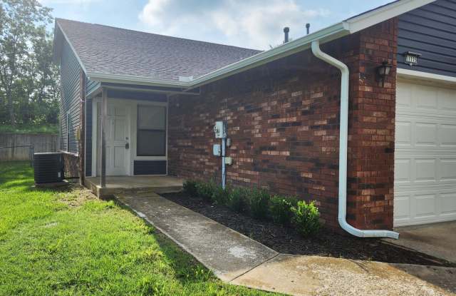3 Bed 2 Bath 2 Car Garage in Highly Desired Jenks Schools